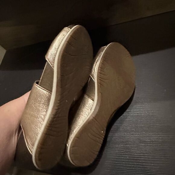 Dansko Hold Wedges - Picture 4 of 6